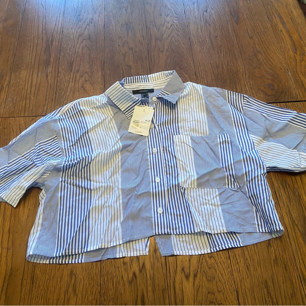 Forever 21 Blue and White Striped Casual Shirt